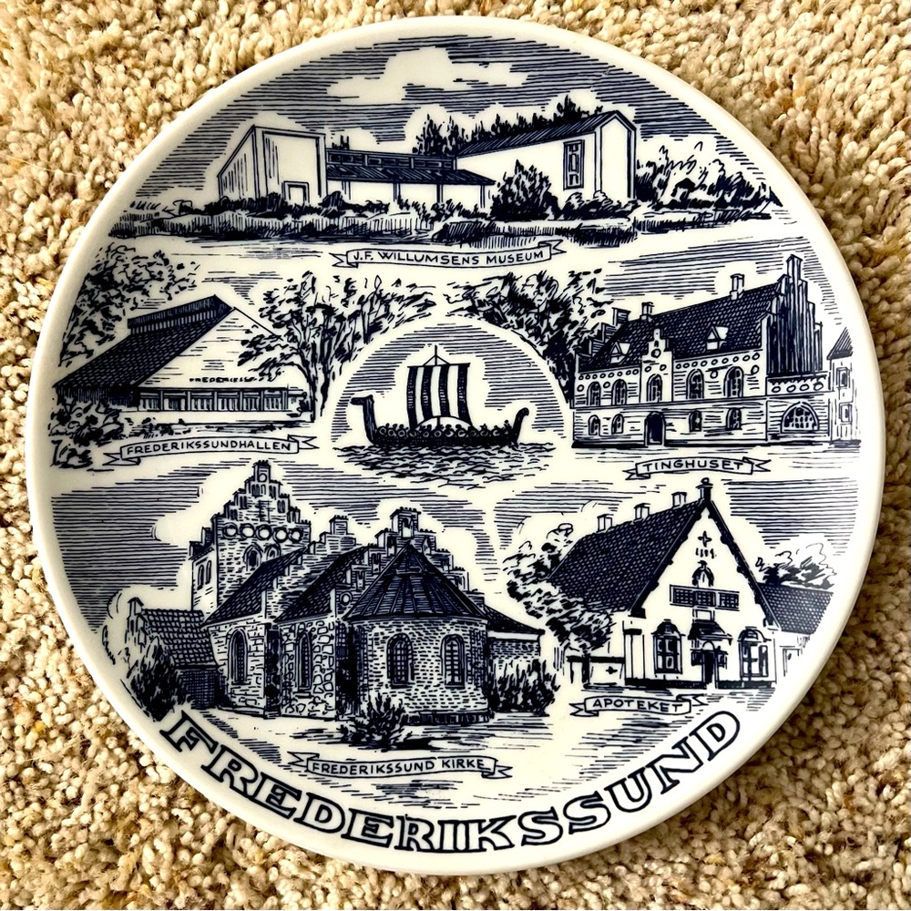 Vintage, 1979 Denmark Frederikssund souvenir tourist plate